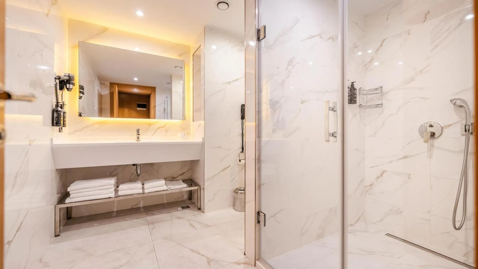 Lamartine Hotel İstanbul 4*,  Türkiye